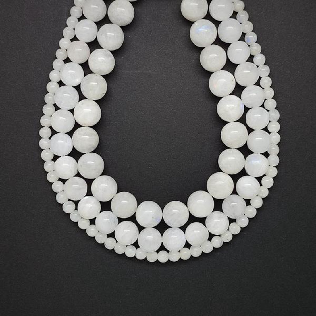 Holdkő fehér golyó A 6-7mm  ékszerkészítő alapanyag (füzér) - kellékek & szerszámok - ásvány alapanyag - ásványfüzér - Meska.hu