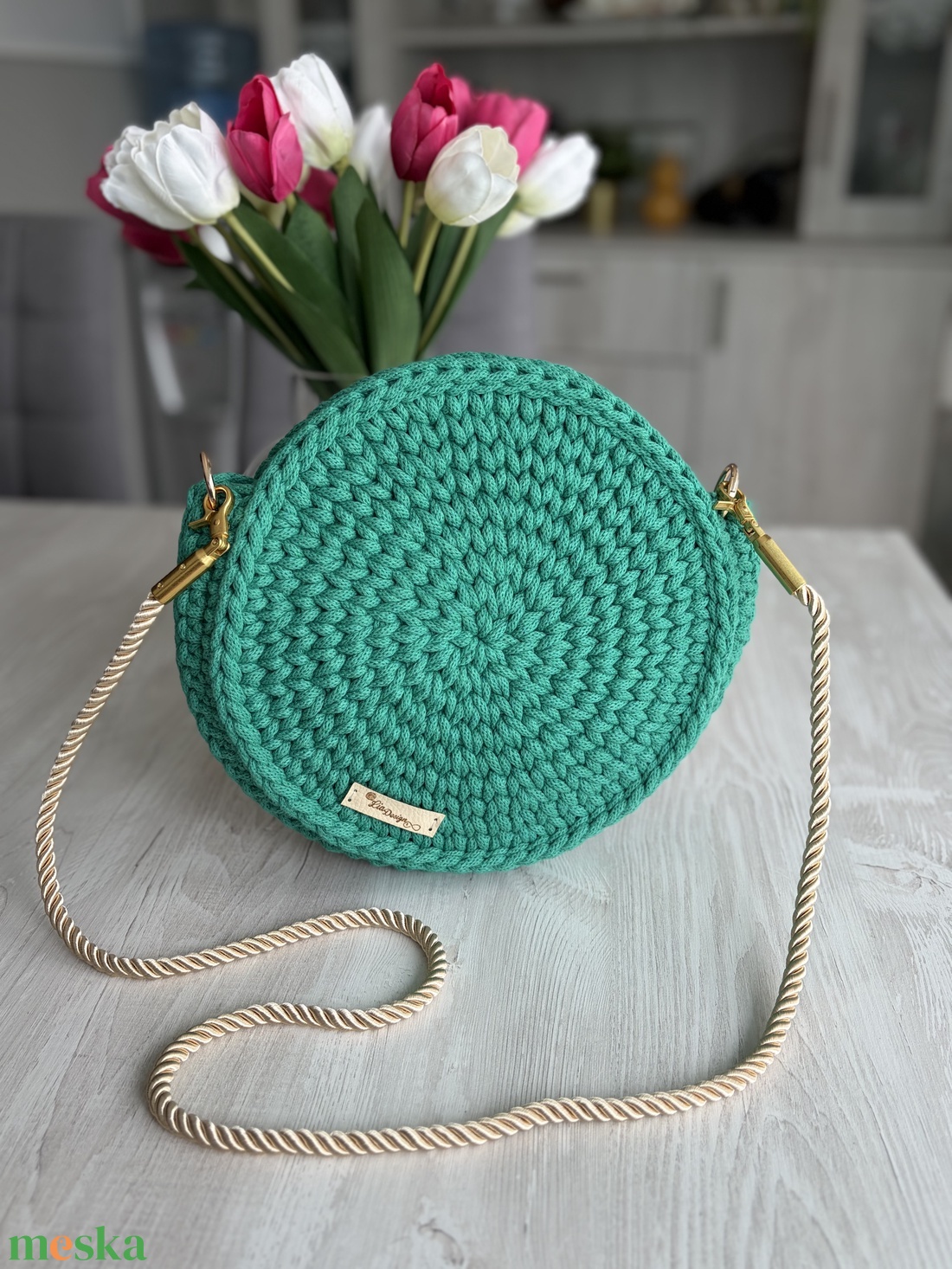 Kerek válltáska - táska & tok - kézitáska & válltáska - vállon átvethető táska - Meska.hu