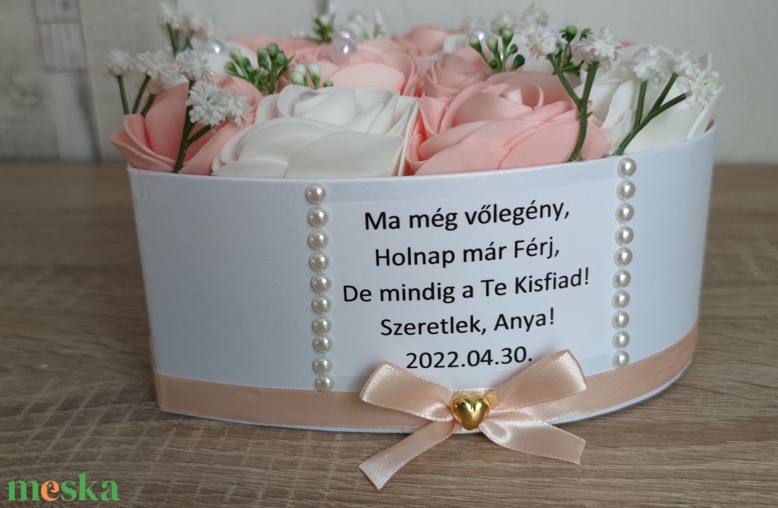 Szülőköszöntő virágbox nagy méretű 22 cm rózsaszín-fehér - esküvő - emlék & ajándék - szülőköszöntő ajándék - Meska.hu Szülőköszöntő virágbox nagy méretű 22 cm rózsaszín-fehér - esküvő - emlék & ajándék - szülőköszöntő ajándék - Meska.hu
