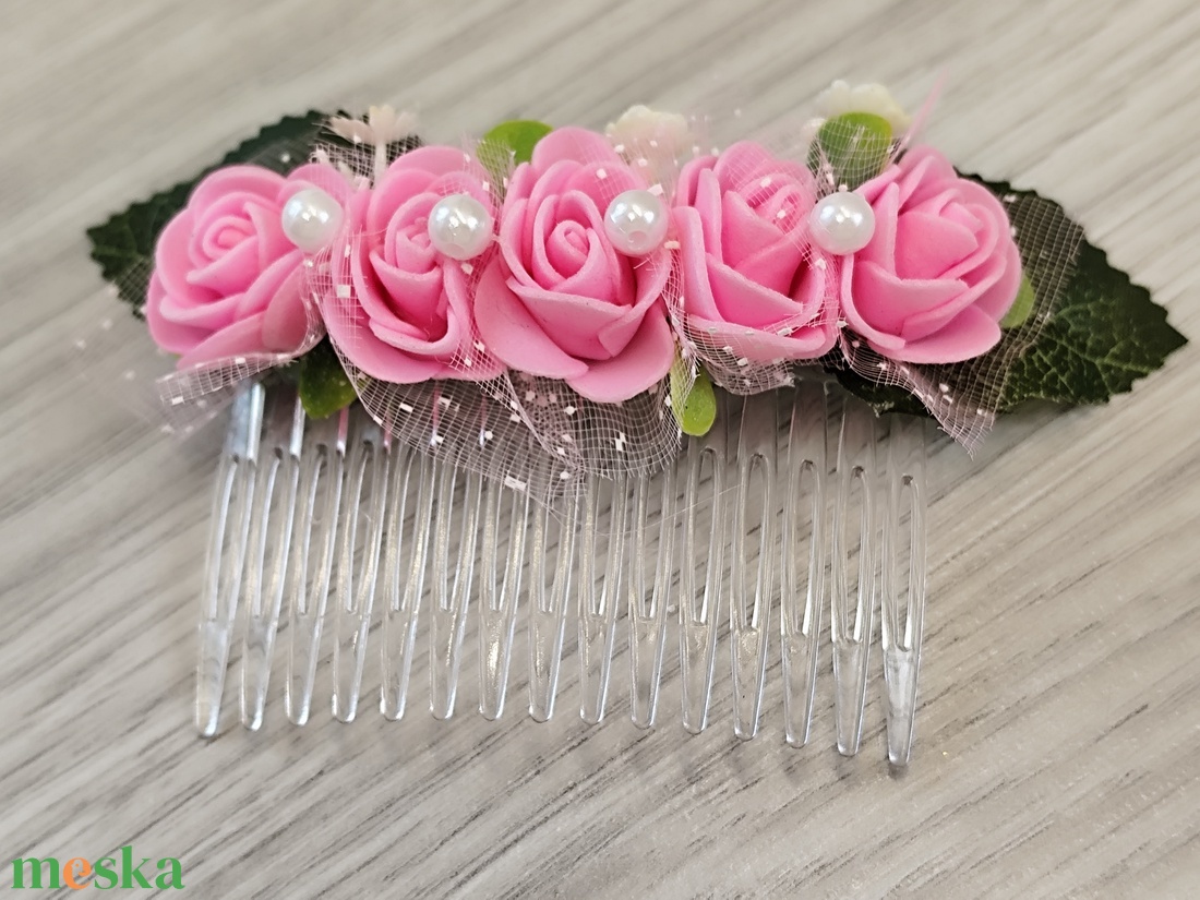 Menyasszonyi fésűs hajdísz pink - esküvő - hajdísz - fésűs hajdísz - Meska.hu Menyasszonyi fésűs hajdísz pink - esküvő - hajdísz - fésűs hajdísz - Meska.hu