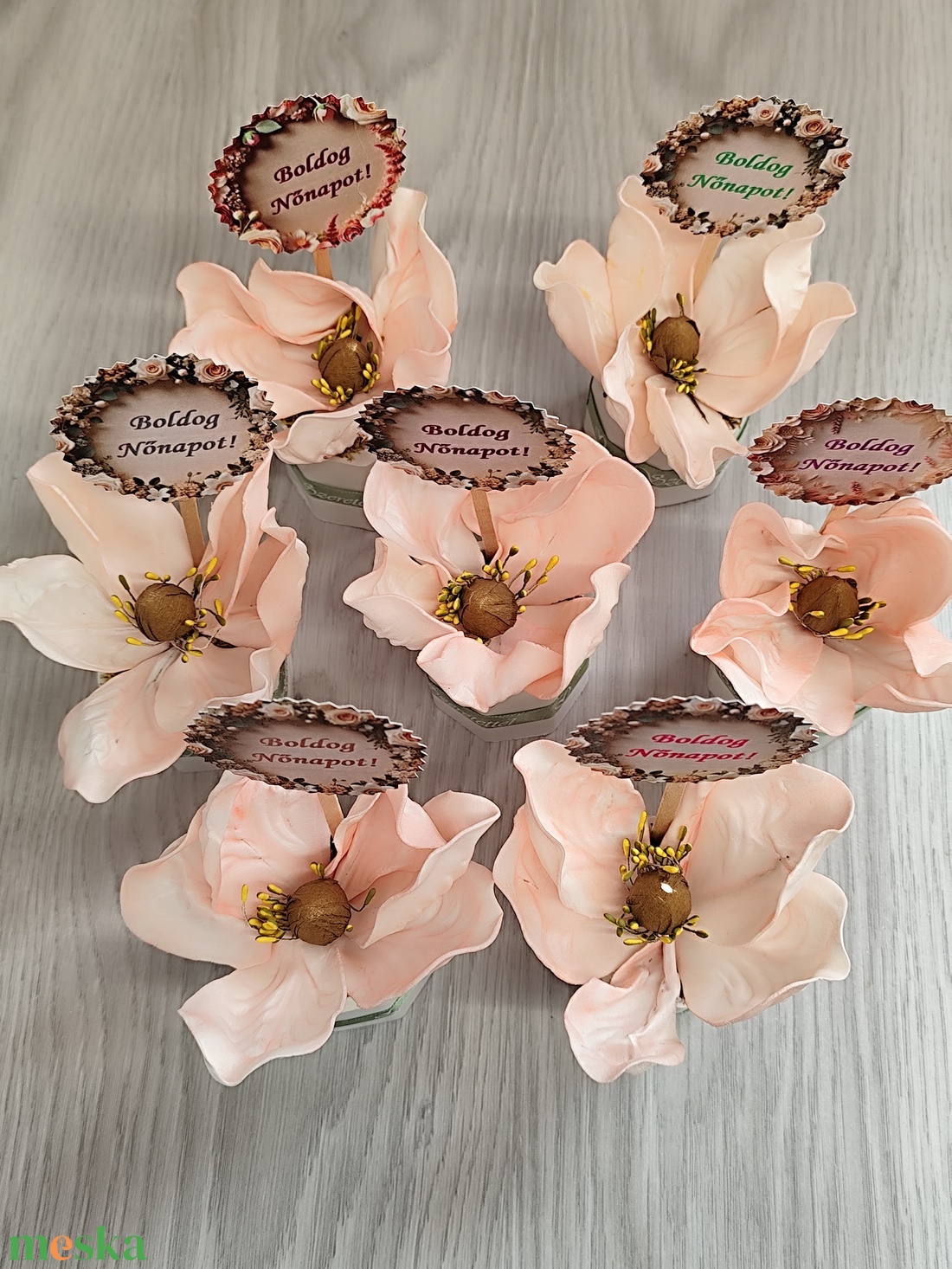 Nőnapi ajándék magnólia rokonoknak, ismerősöknek, kollégáknak - otthon & életmód - virágdekoráció - virágdíszek - asztali virágdísz - Meska.hu