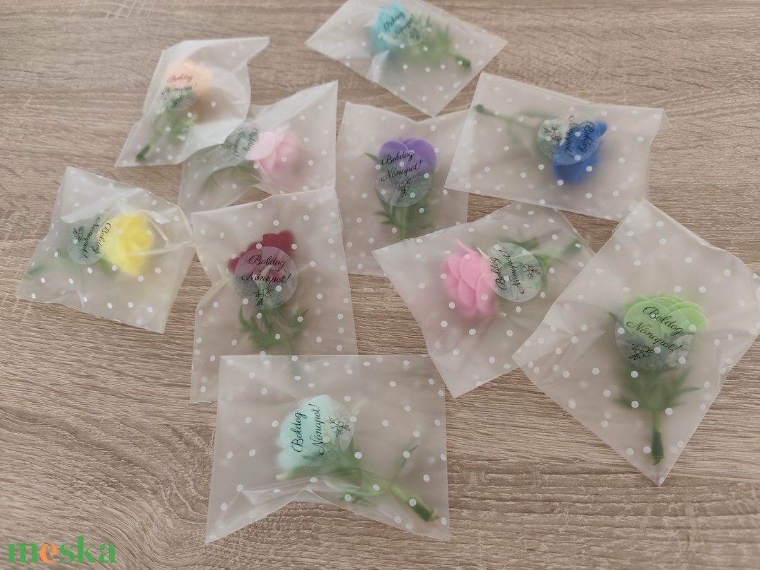 Nőnapi apróság  rokonoknak, ismerősöknek, kollégáknak - otthon & életmód - dekoráció - asztal és polc dekoráció - asztaldísz - Meska.hu