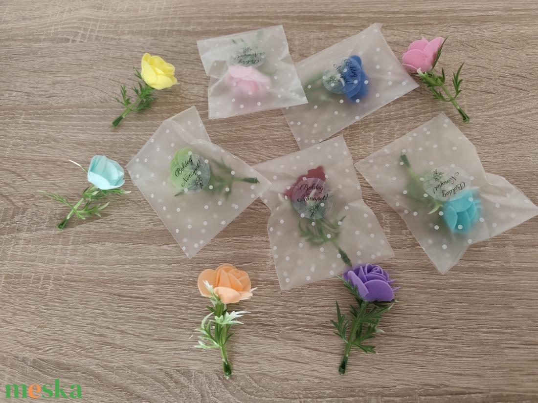 Nőnapi apróság  rokonoknak, ismerősöknek, kollégáknak - otthon & életmód - dekoráció - asztal és polc dekoráció - asztaldísz - Meska.hu