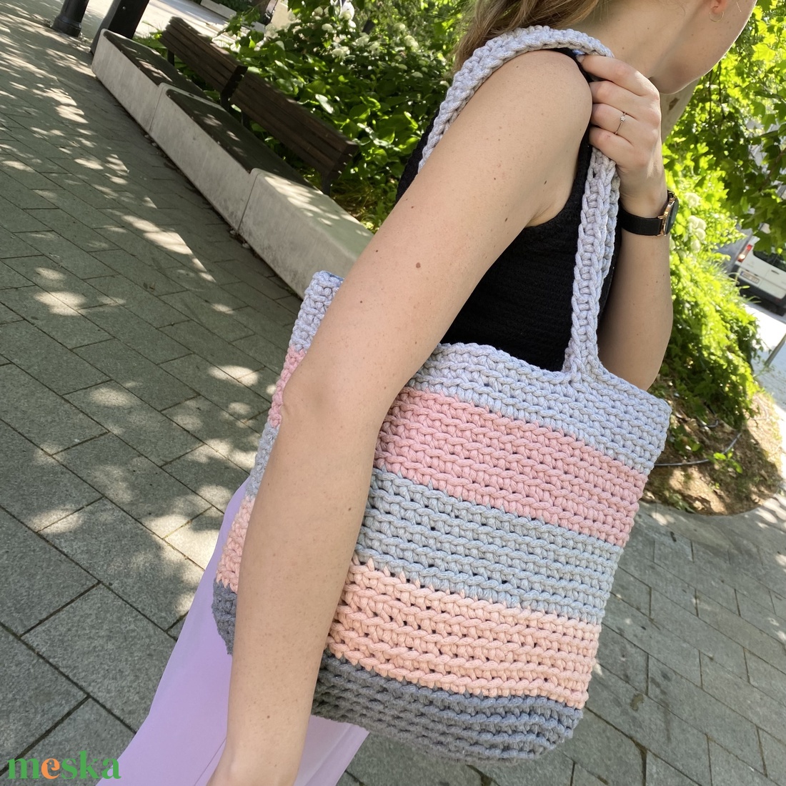 Horgolt táska (szürke/rózsaszín) - táska & tok - kézitáska & válltáska - nagy pakolós táska - Meska.hu  Horgolt táska (szürke/rózsaszín) - táska & tok - kézitáska & válltáska - nagy pakolós táska - Meska.hu