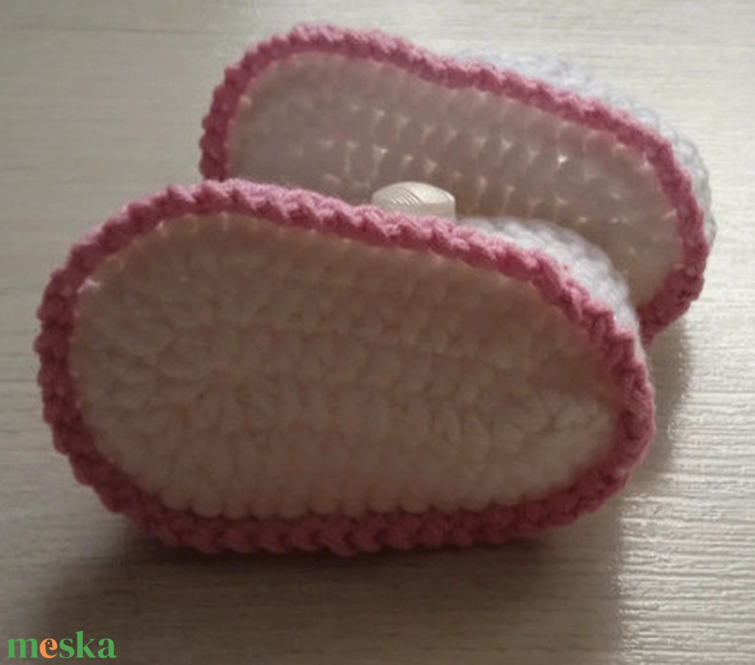 Gombos-masnis babacipő - ruha & divat - gyerekruha - Meska.hu