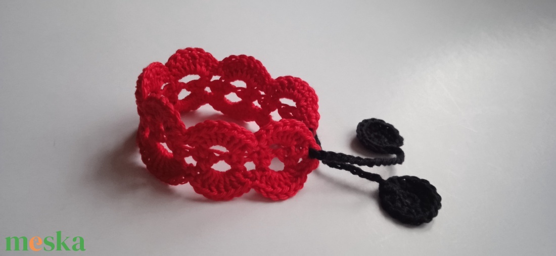 Horgolt karkötő - ékszer - karkötő - széles karkötő - Meska.hu