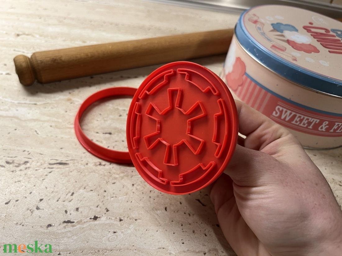 Star Wars Birodalom Sütikiszúró - otthon & életmód - konyhafelszerelés, tálalás - sütés, főzés - sütikiszúró - Meska.hu
