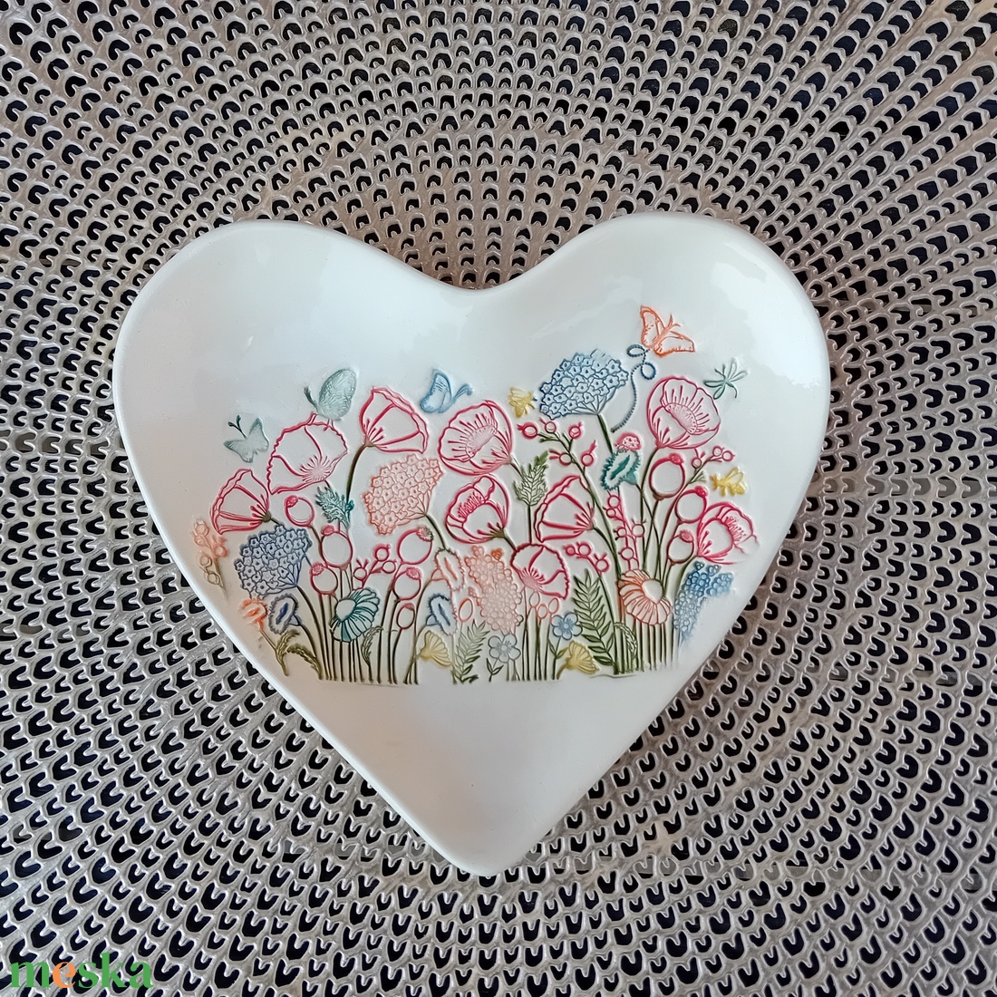 Kerámia tálka, virágmintás szív - otthon & életmód - dekoráció - asztal és polc dekoráció - asztaldísz - Meska.hu