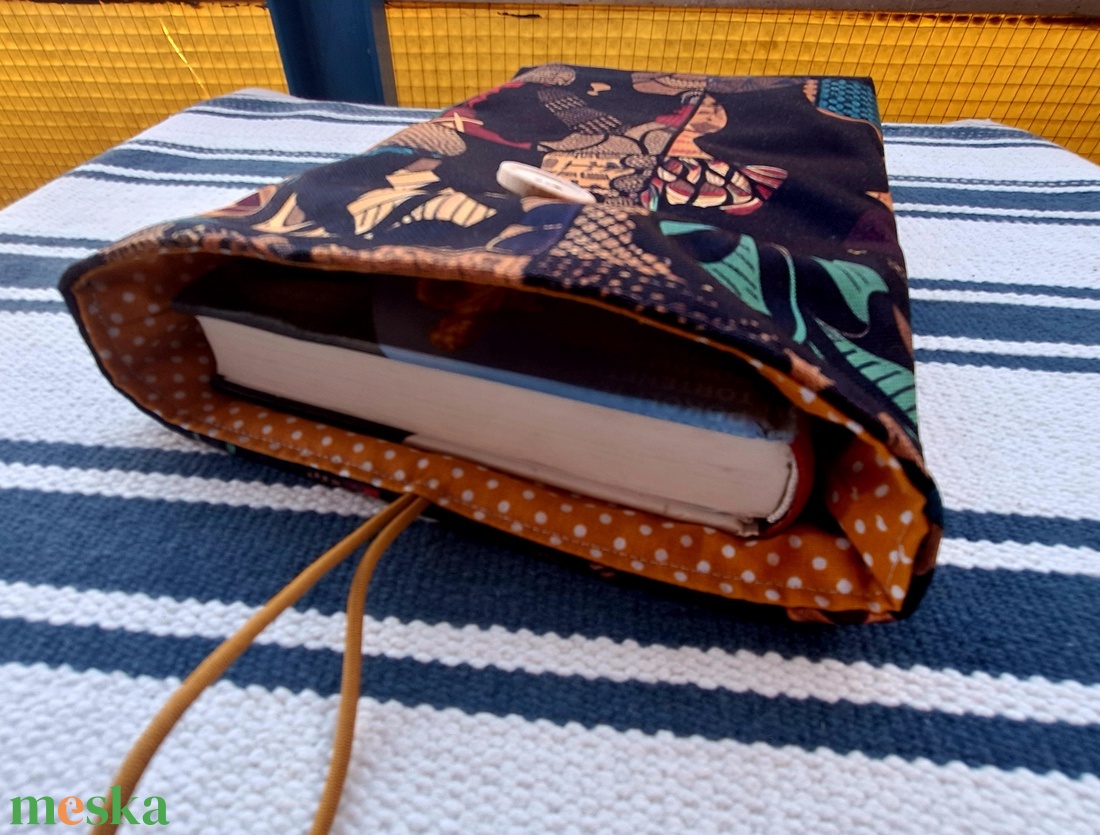 Könyvtok - iPad - tablet tartó - könyv & zene - könyvtok - Meska.hu