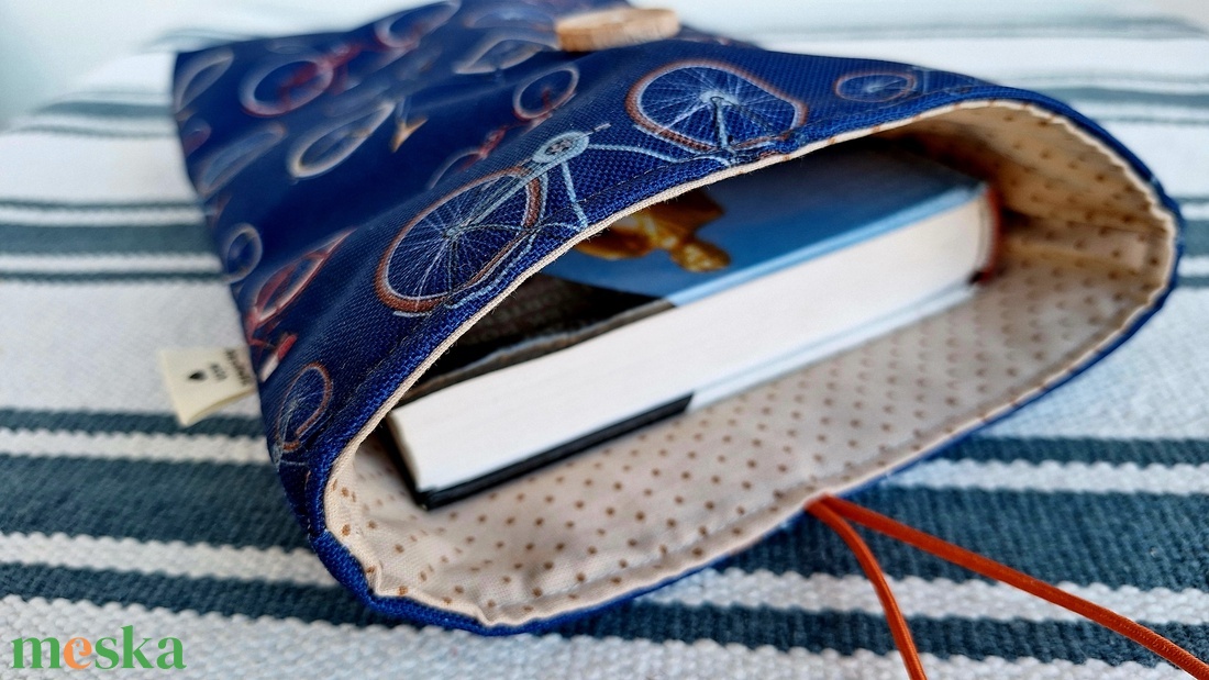Könyvtok - iPad - tablet tartó - könyv & zene - könyvtok - Meska.hu