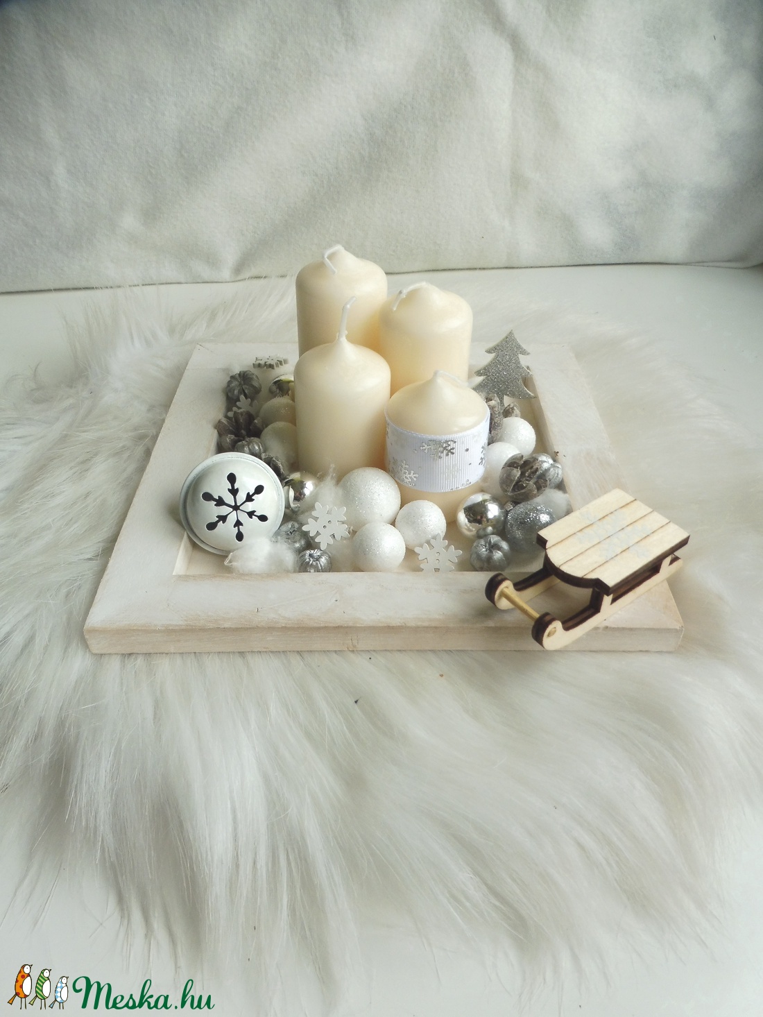 Fehér és ezüst modern koszorú - karácsony - adventi díszek - adventi koszorú - Meska.hu