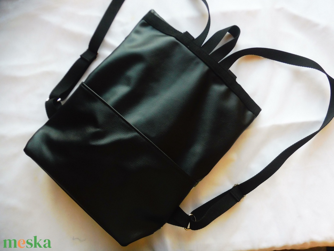 Fekete levél mintás roll up/roll top hátizsák - táska & tok - hátizsák - roll top hátizsák - Meska.hu