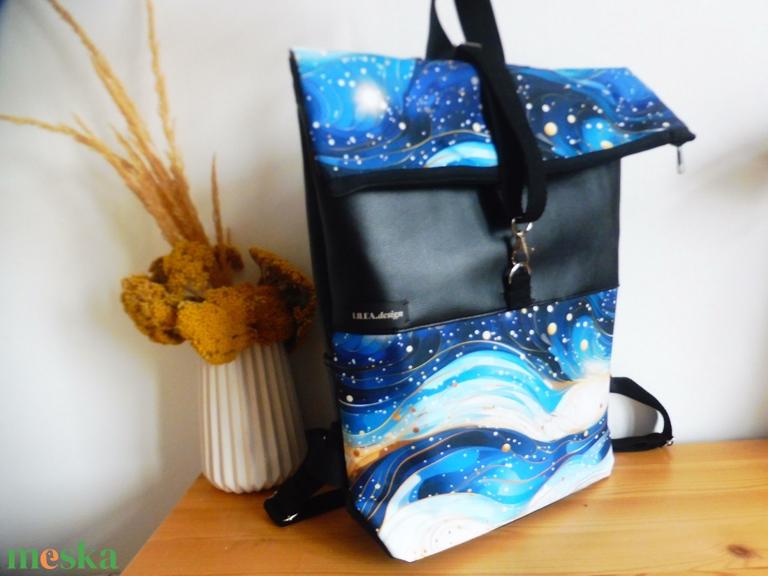 Kék hullám mintás nagy roll up hátizsák - táska & tok - hátizsák - roll top hátizsák - Meska.hu