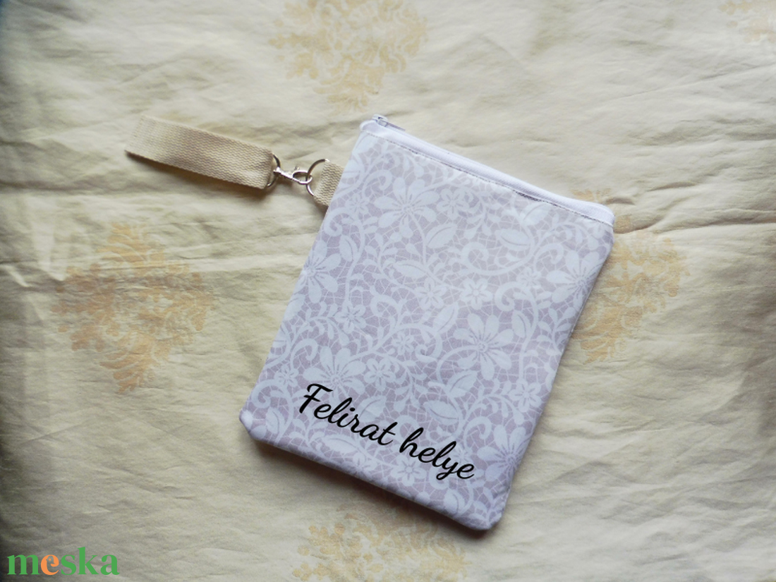 Bézs és fehér mintás könyvtok és ebook olvasó - könyv & zene - könyvtok - Meska.hu