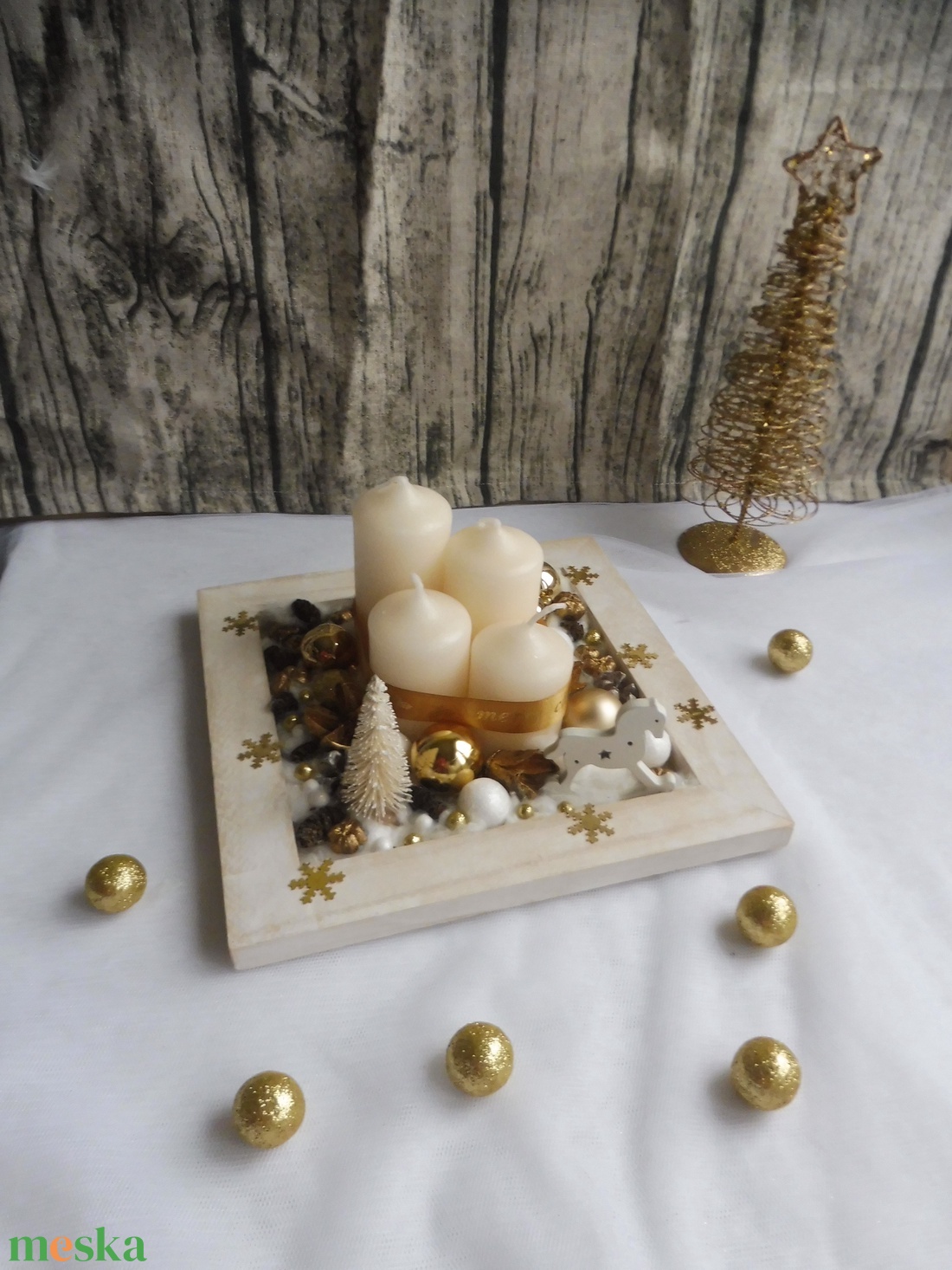 Fehér és arany adventi koszorú - karácsony - adventi díszek - adventi koszorú - Meska.hu