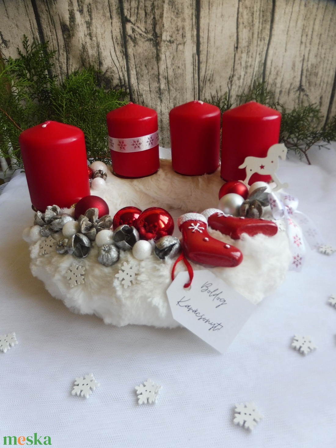 Fehér és piros adventi koszorú - karácsony - adventi díszek - adventi koszorú - Meska.hu