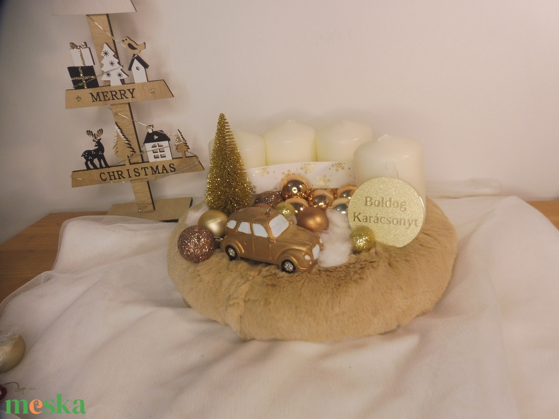 Bézs és arany adventi koszorú kisautóval - karácsony - adventi díszek - adventi koszorú - Meska.hu