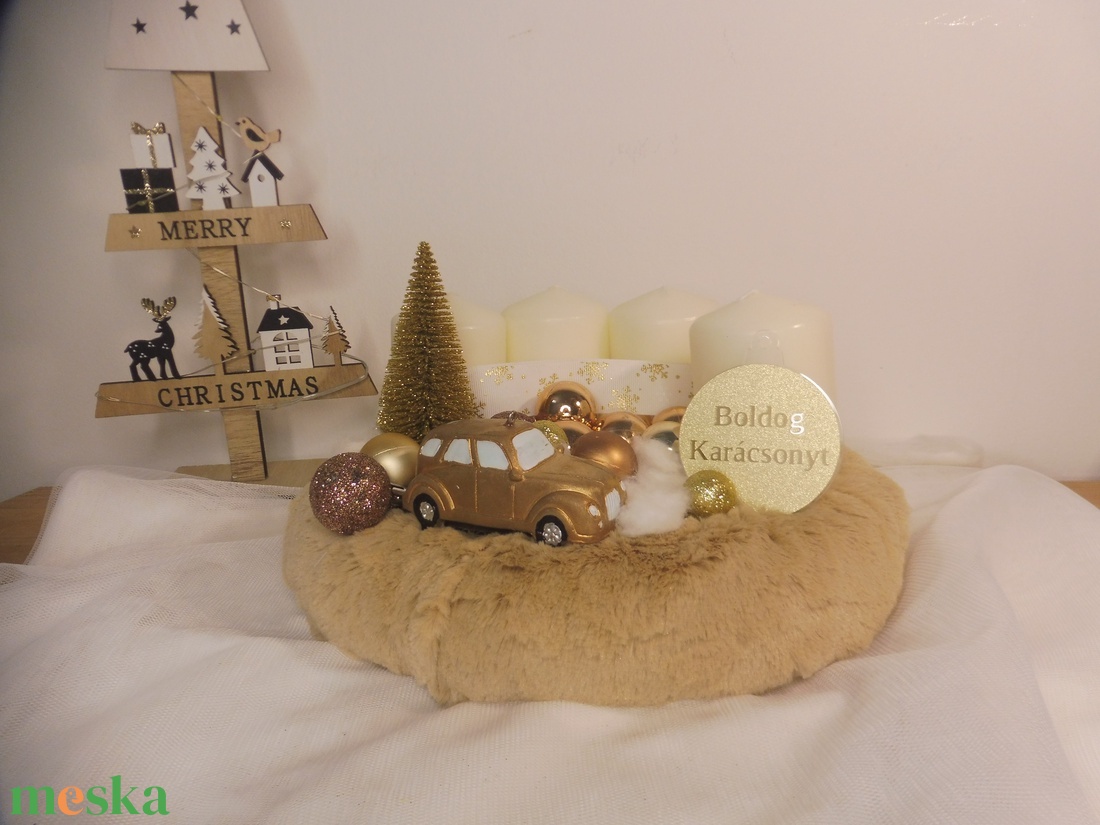 Bézs és arany adventi koszorú kisautóval - karácsony - adventi díszek - adventi koszorú - Meska.hu