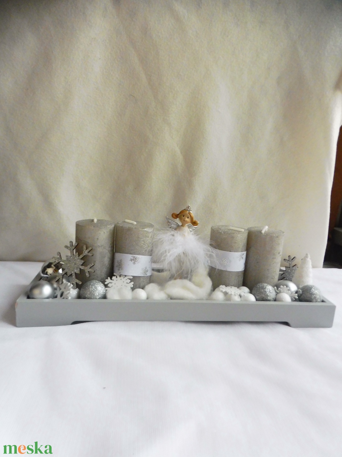 Angyalkás adventi koszorú fehér és ezüst - karácsony - adventi díszek - adventi koszorú - Meska.hu