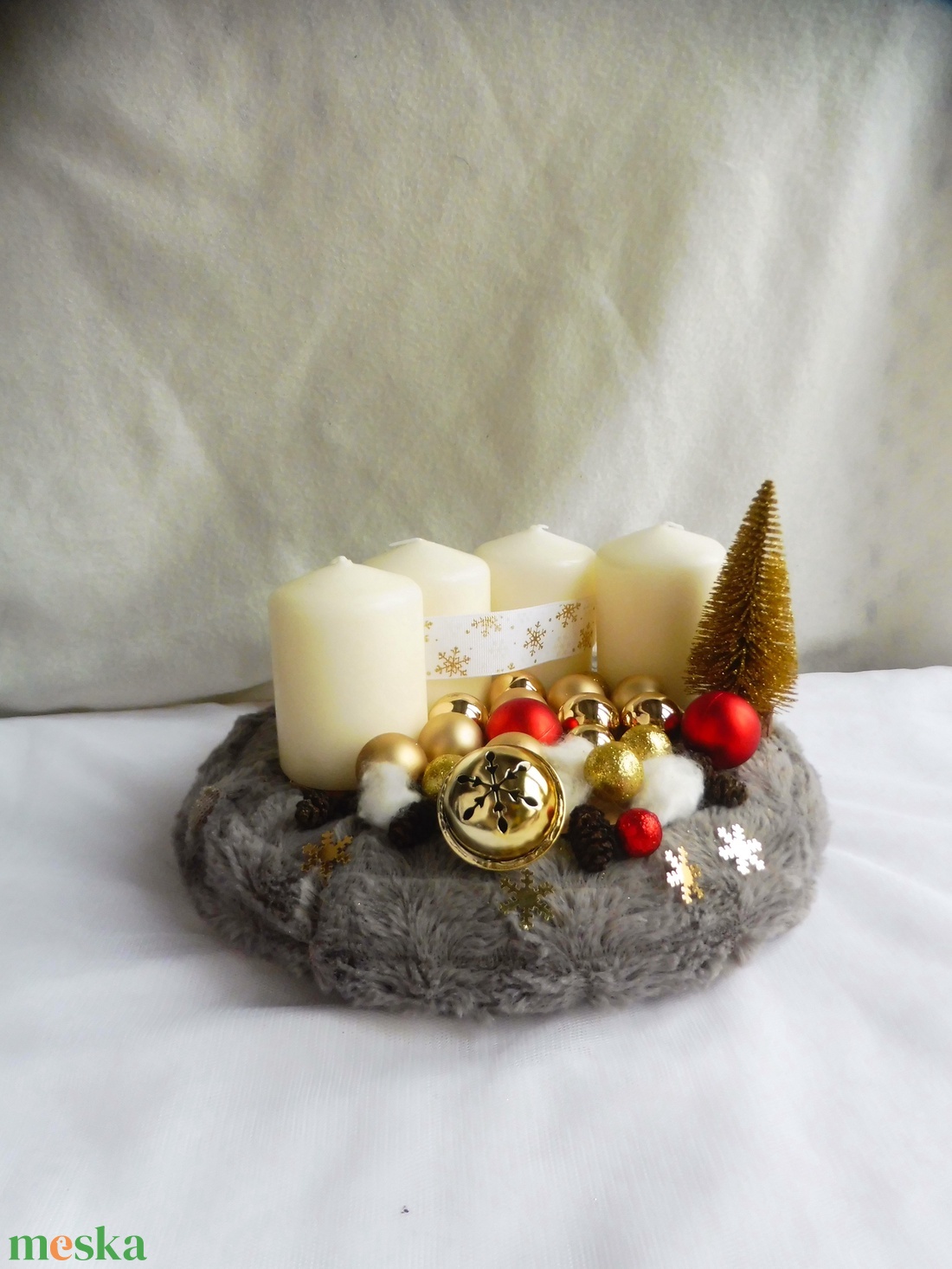 Piros és arany, szürke alapon adventi koszorú - karácsony - adventi díszek - adventi koszorú - Meska.hu