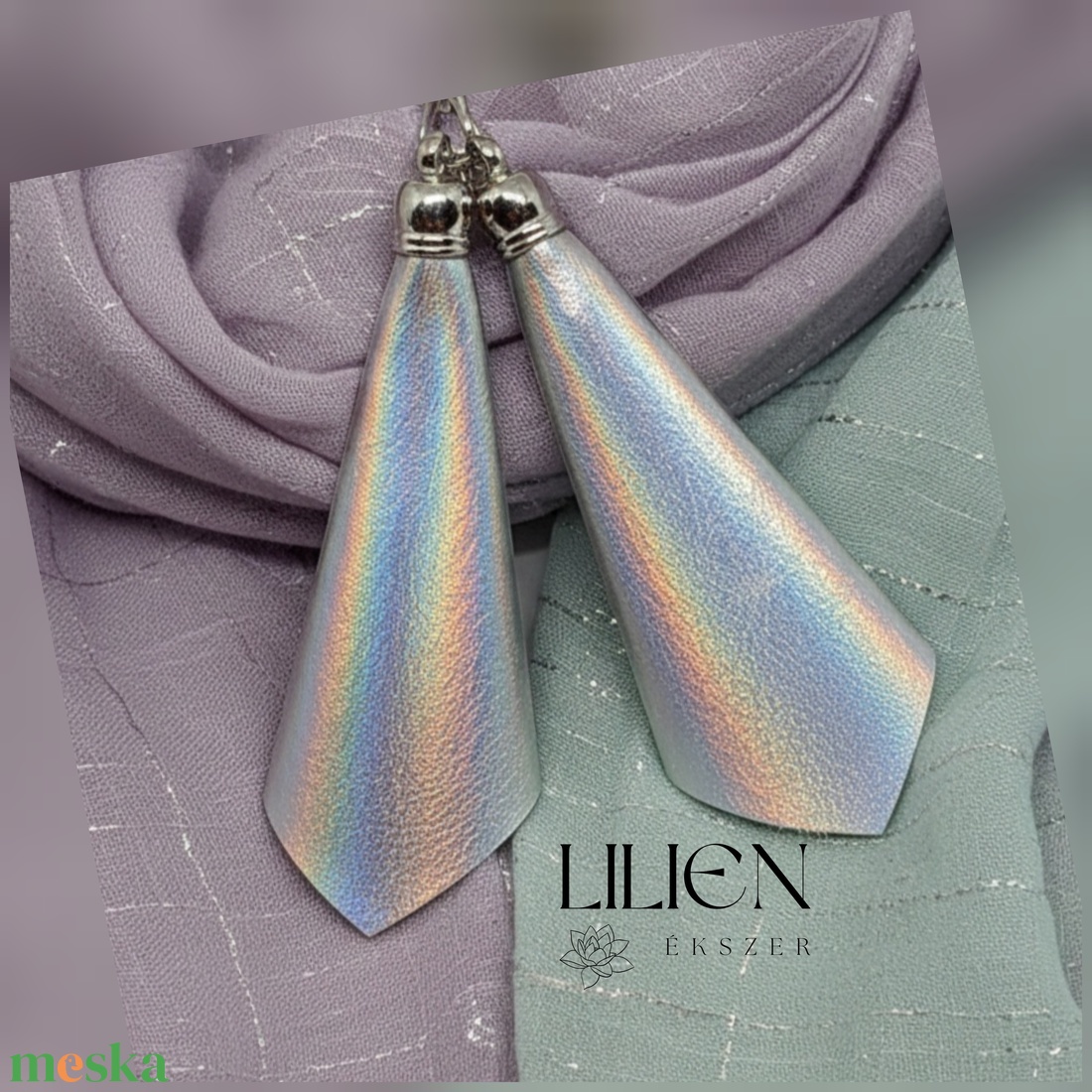 IRIZÁLÓ lógós bőr fülbevaló - ékszer - fülbevaló - lógó fülbevaló - Meska.hu