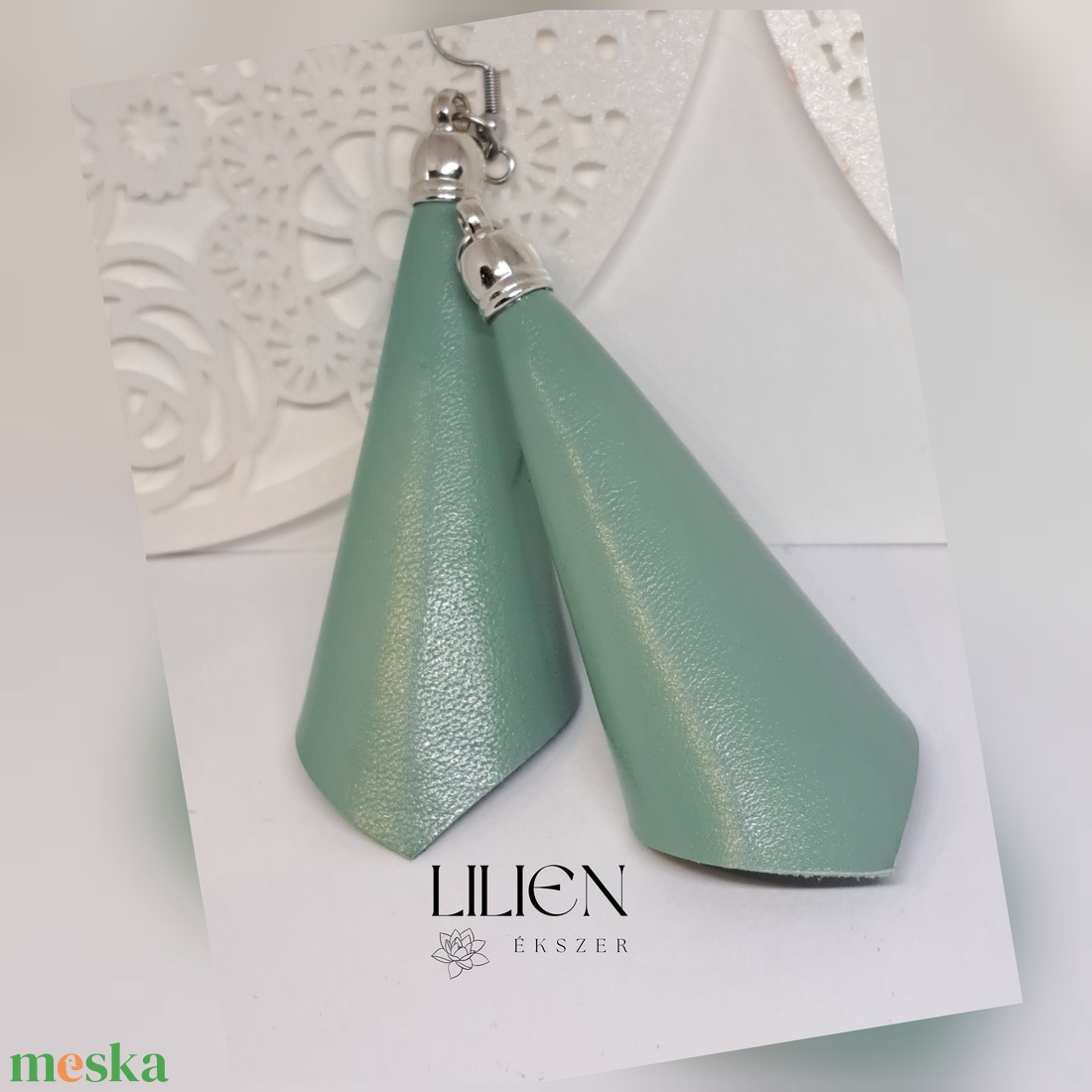 MENTAKERT lógós bőr fülbevaló - ékszer - fülbevaló - lógó fülbevaló - Meska.hu