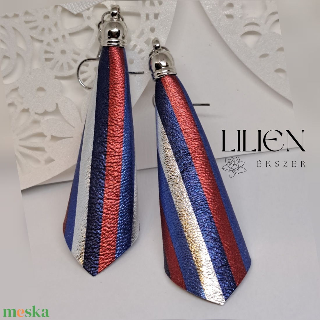 Csíkos elegancia bőr fülbevaló  - ékszer - fülbevaló - lógó fülbevaló - Meska.hu