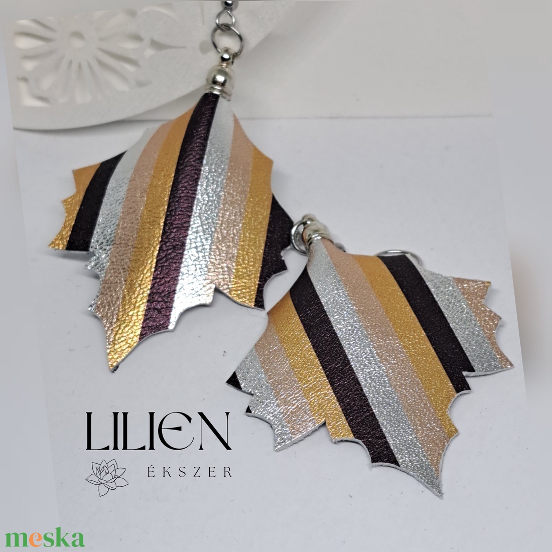 Csíkos juhar bőr fülbevaló  - ékszer - fülbevaló - lógó fülbevaló - Meska.hu