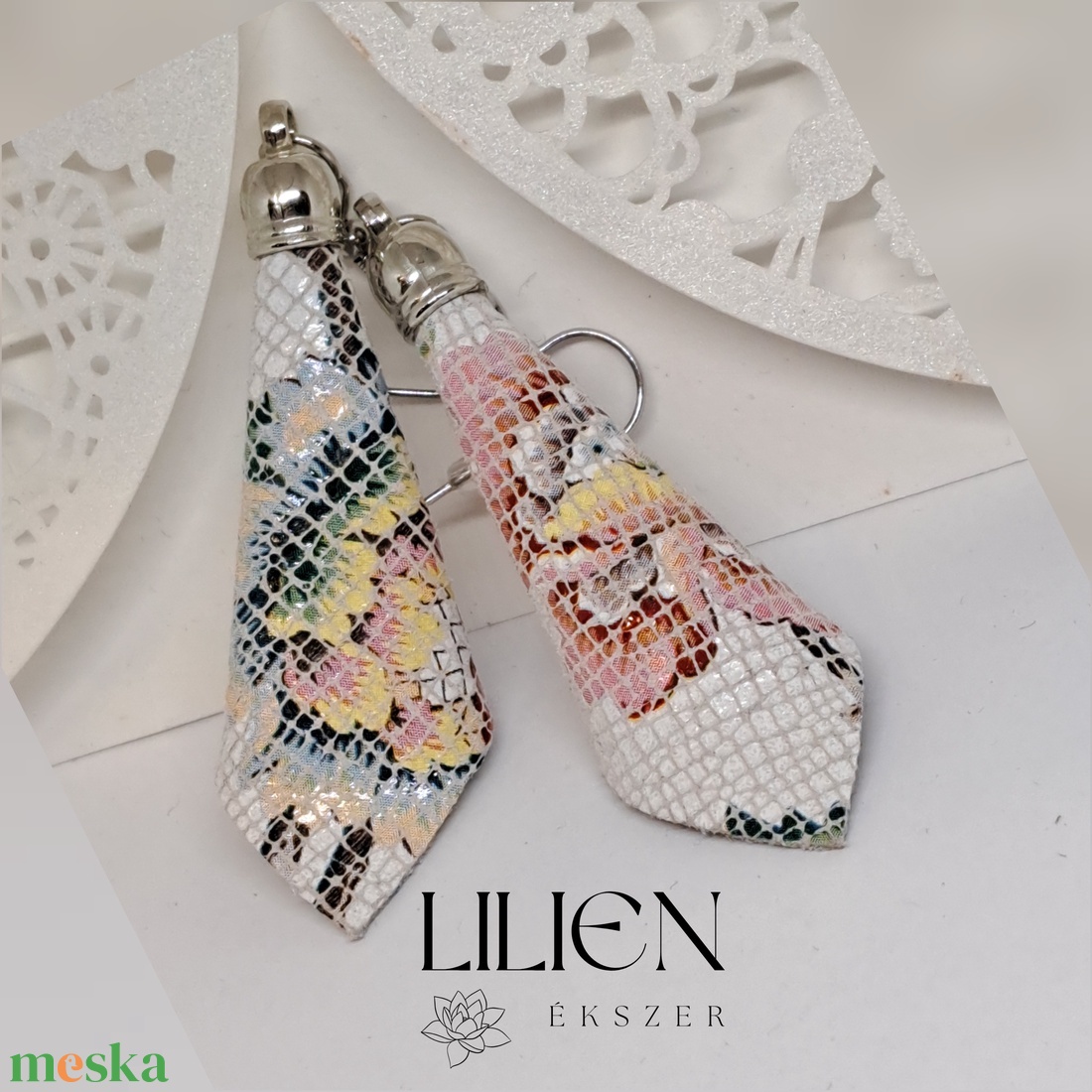 FLOWERS bőr fülbevaló  - ékszer - fülbevaló - lógó fülbevaló - Meska.hu