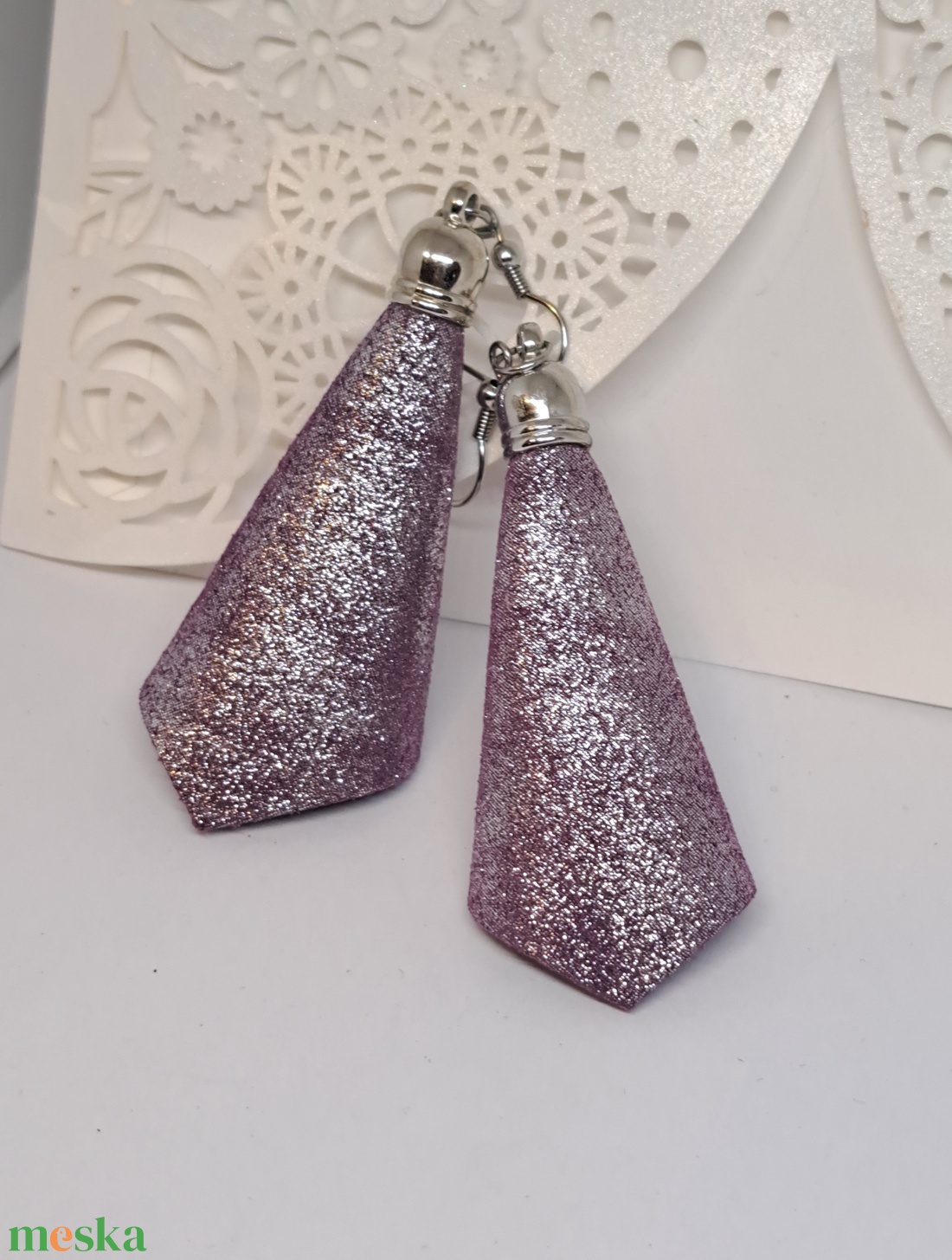 PURPLE mini bőr fülbevaló  - ékszer - fülbevaló - lógó fülbevaló - Meska.hu