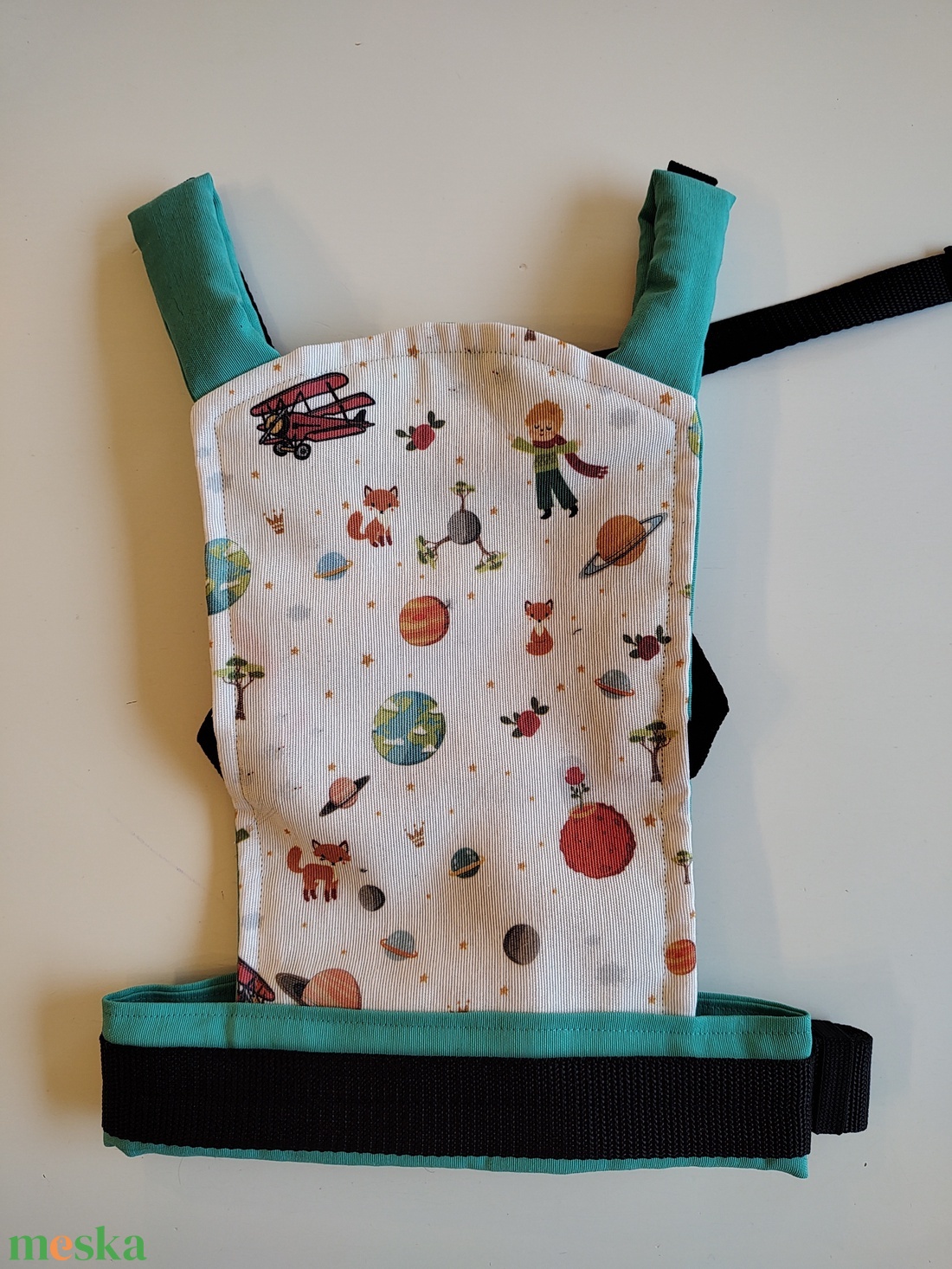 Játék csatos hordozó - zöld mintás  - játék & sport - baba & babaház - játékbaba, babakellék - Meska.hu