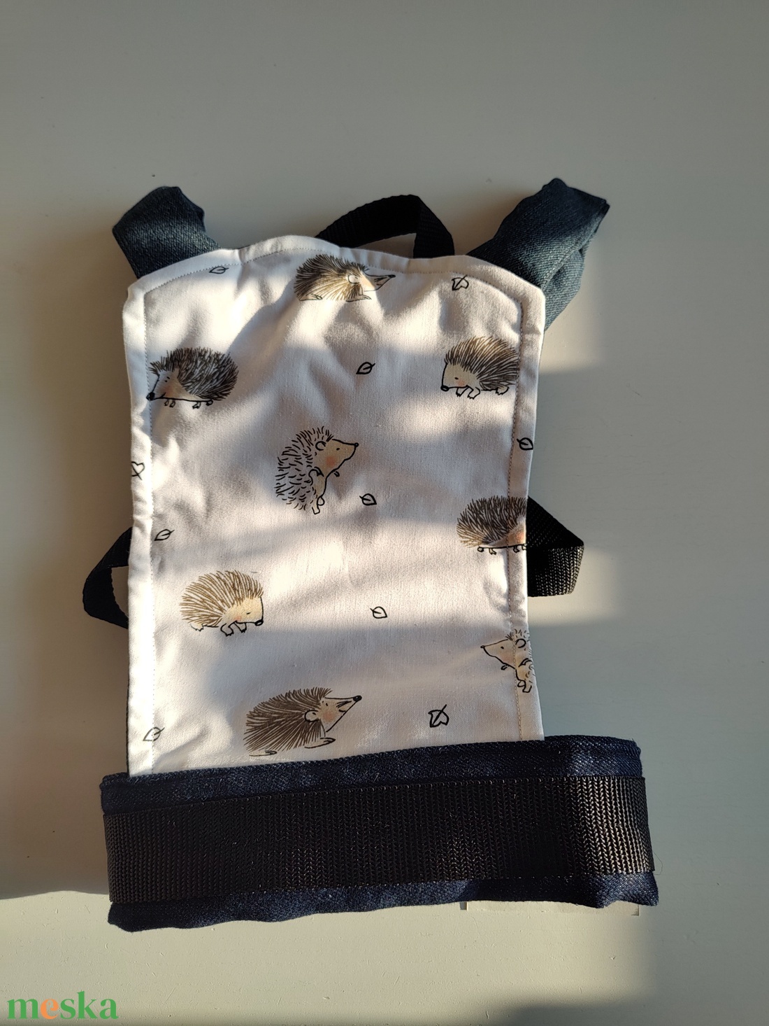 Játék csatos hordozó - farmer sünis - játék & sport - baba & babaház - játékbaba, babakellék - Meska.hu