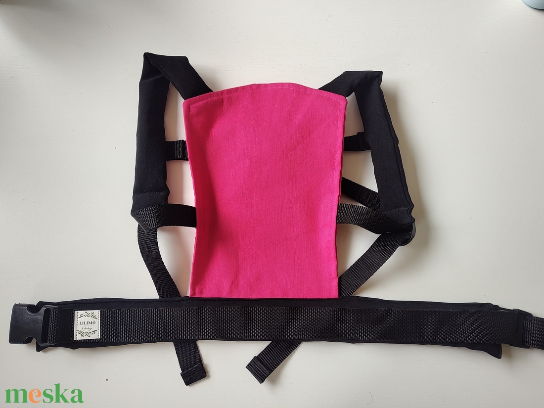 Játék csatos hordozó - pink fekete - játék & sport - baba & babaház - babaruha, babakellék - Meska.hu Játék csatos hordozó - pink fekete - játék & sport - baba & babaház - babaruha, babakellék - Meska.hu
