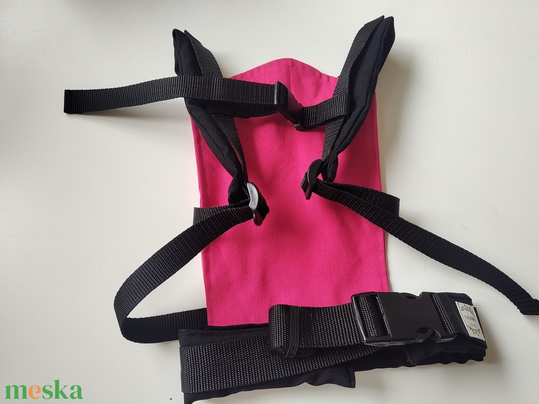 Játék csatos hordozó - pink fekete - játék & sport - baba & babaház - babaruha, babakellék - Meska.hu Játék csatos hordozó - pink fekete - játék & sport - baba & babaház - babaruha, babakellék - Meska.hu