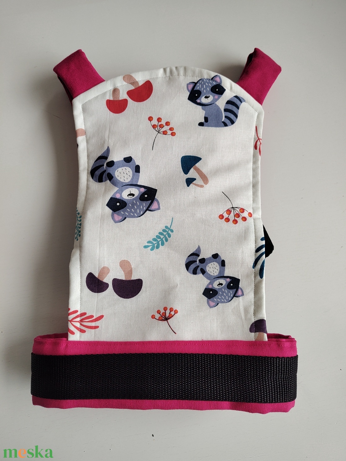 Játék csatos hordozó - mosómacis rózsaszín  - baba - mama - baba ágynemű - babafészek - Meska.hu