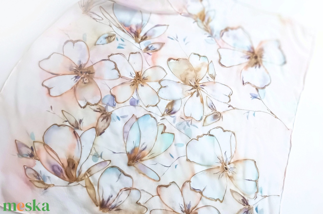 Bársonyos szirmok tiszta selyem kendő - ruha & divat - sál, sapka, kendő - sál - Meska.hu