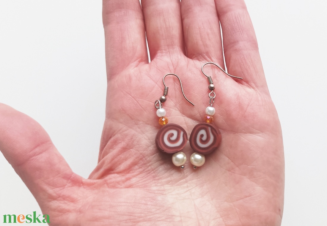 Csoki fülbevaló nélkül - ékszer - fülbevaló - lógó fülbevaló - Meska.hu