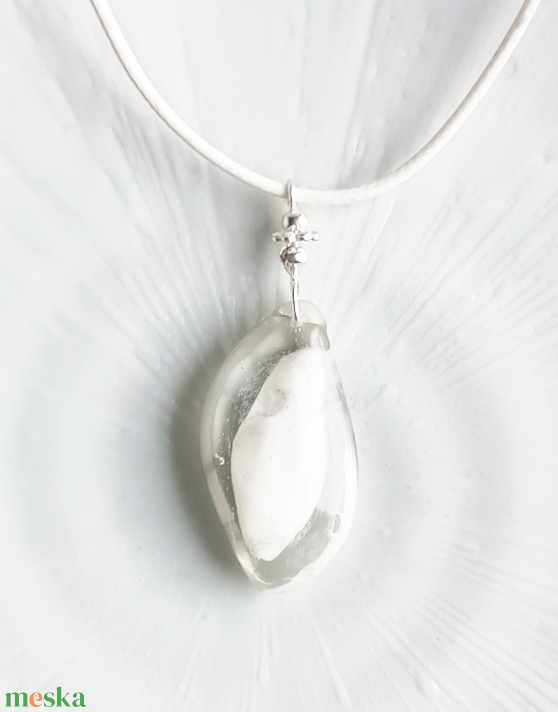 Howlit valódi ásvány nyaklánc - ékszer - nyaklánc - medálos nyaklánc - Meska.hu