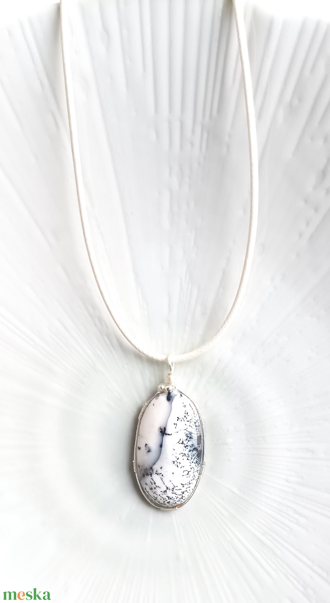 Merlinit valódi ásvány medálos nyaklánc - ékszer - nyaklánc - medálos nyaklánc - Meska.hu