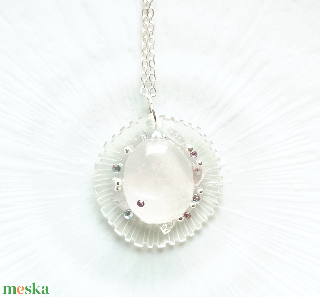 Petalit valódi ásvány nyaklánc - ékszer - nyaklánc - medálos nyaklánc - Meska.hu