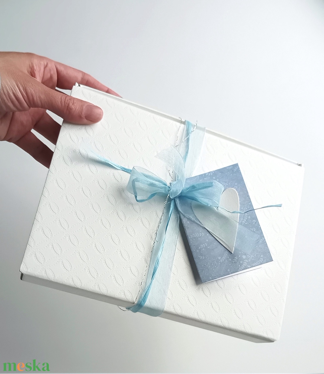 Díszdobozos csomagolás sálakhoz - otthon & életmód - dekoráció - asztal és polc dekoráció - díszdoboz - Meska.hu