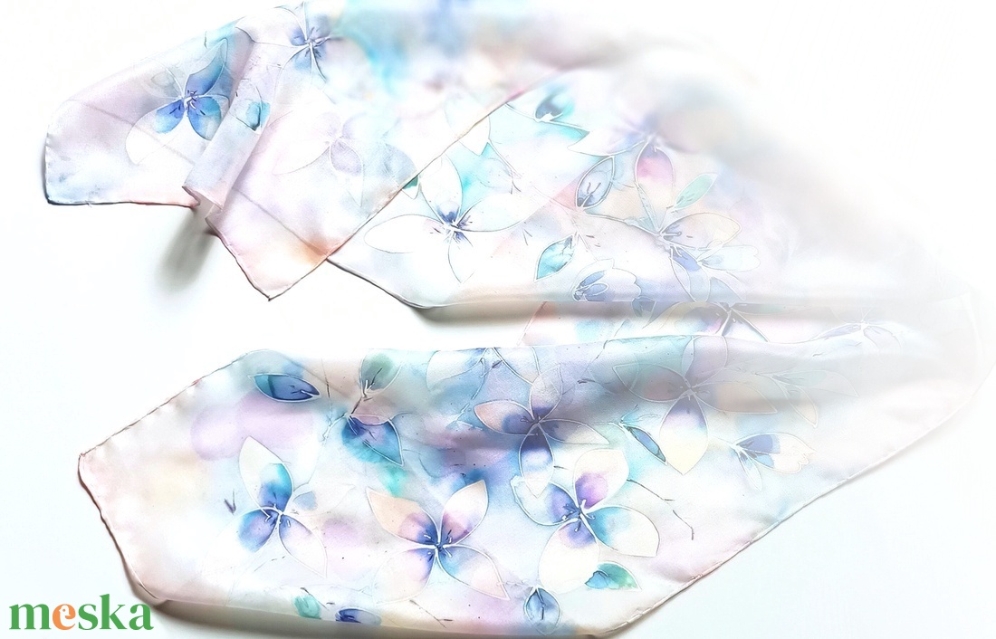 Hajnali hortenziák tiszta selyem sál - ruha & divat - sál, sapka, kendő - sál - Meska.hu