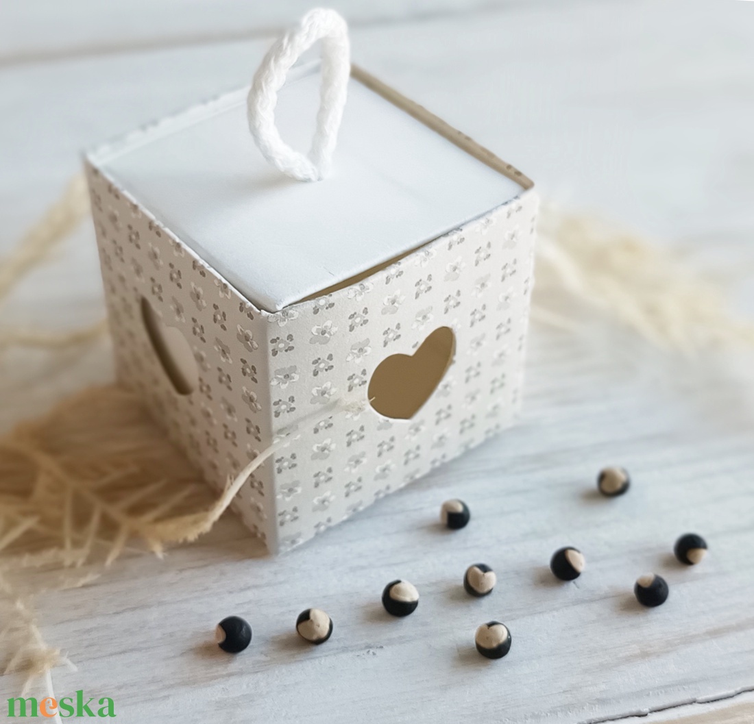 Vendég ajándék szívmag papírdobozban - diy (csináld magad) - egységcsomag - Meska.hu Vendég ajándék szívmag papírdobozban - diy (csináld magad) - egységcsomag - Meska.hu