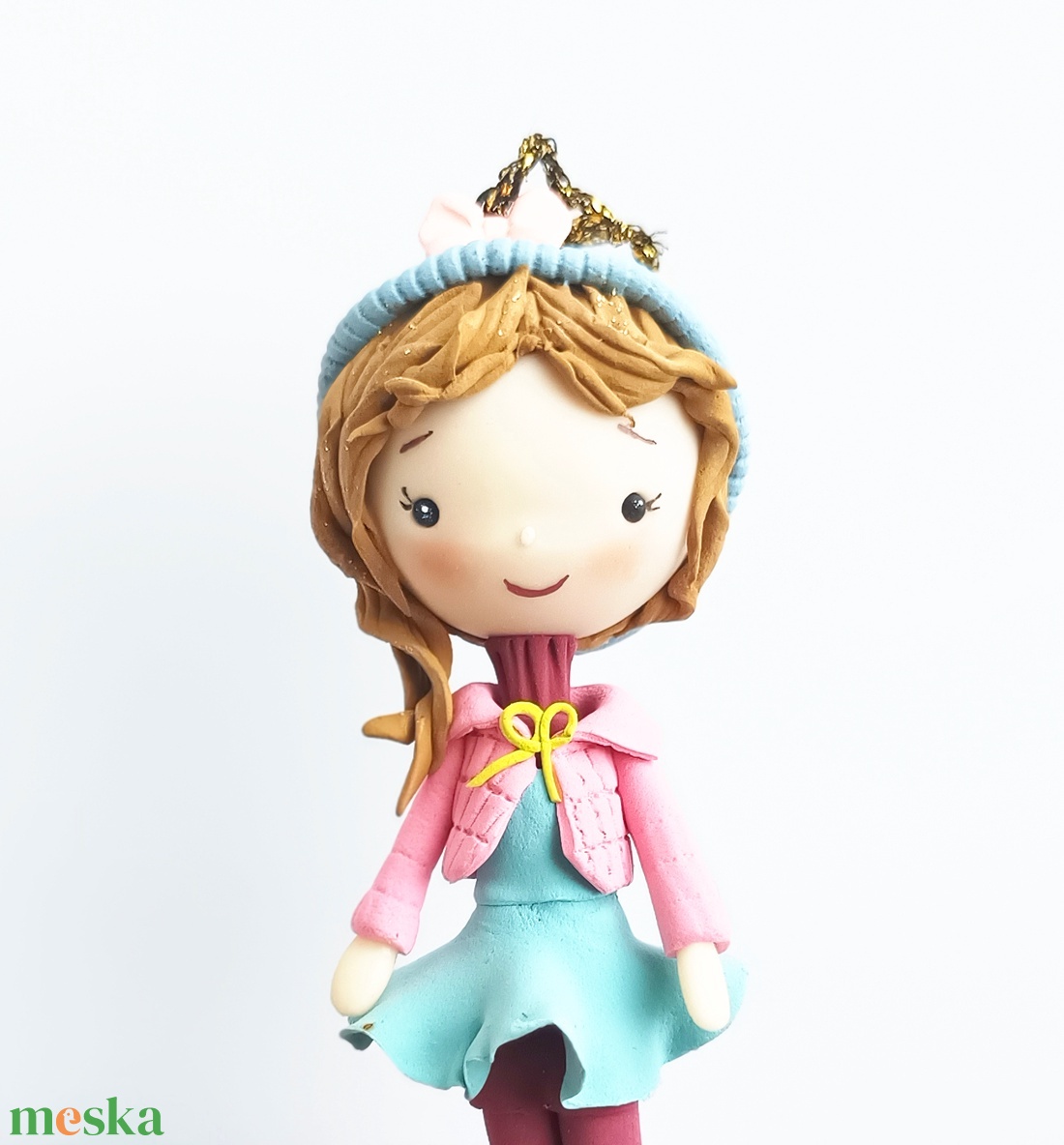 Felakasztható kislány dísz (szőke) - karácsony - karácsonyi lakásdekoráció - karácsonyi manók, figurák - Meska.hu