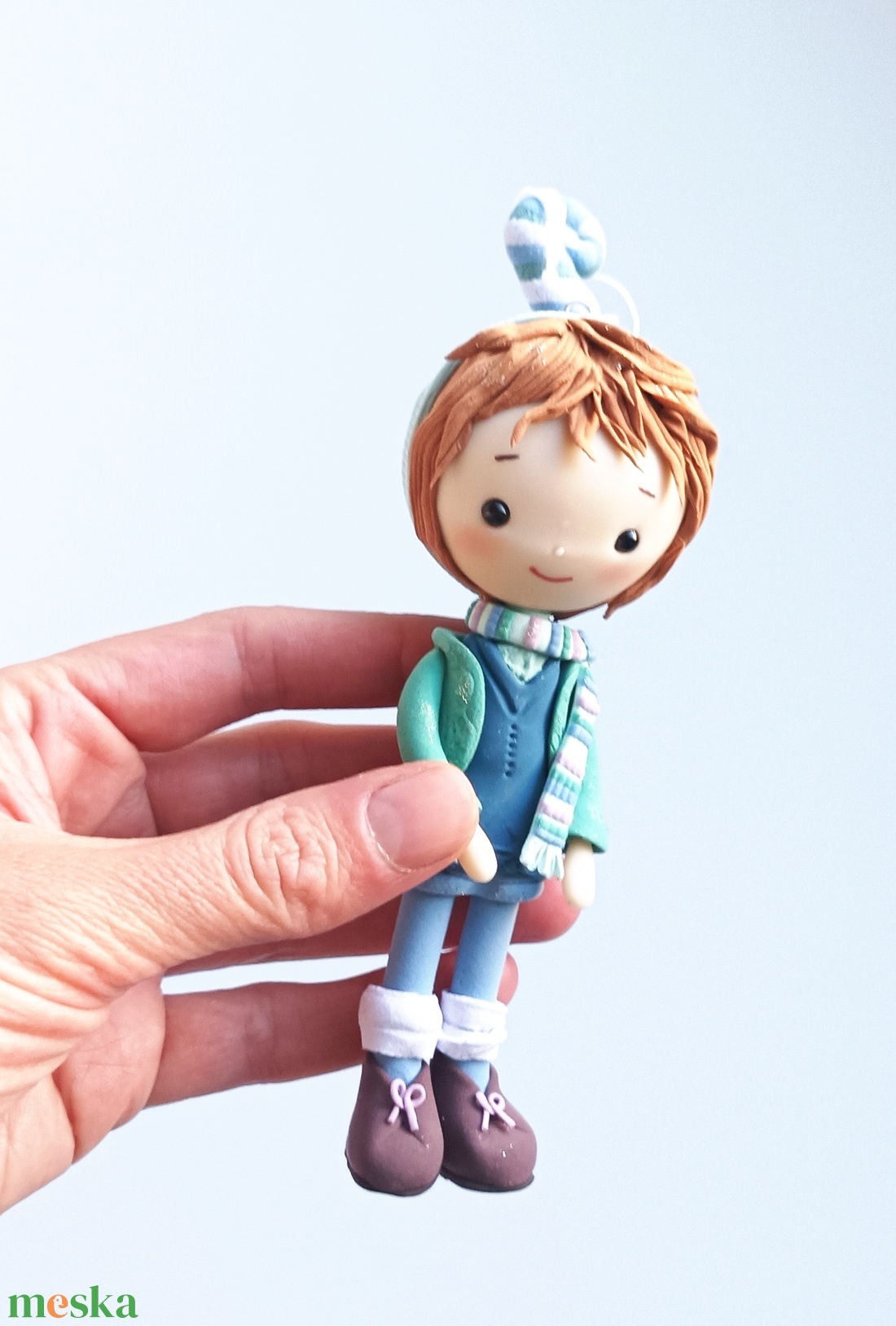 Kisfiú dísz (felakasztható) - karácsony - karácsonyi lakásdekoráció - karácsonyfadíszek - Meska.hu