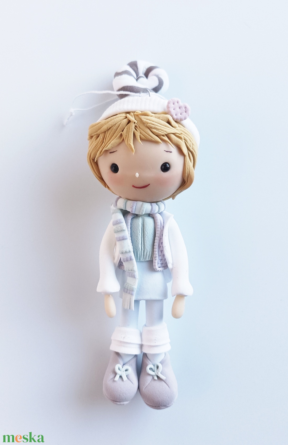 Kisfiú dísz (felakasztható): szőke - karácsony - karácsonyi lakásdekoráció - karácsonyfadíszek - Meska.hu