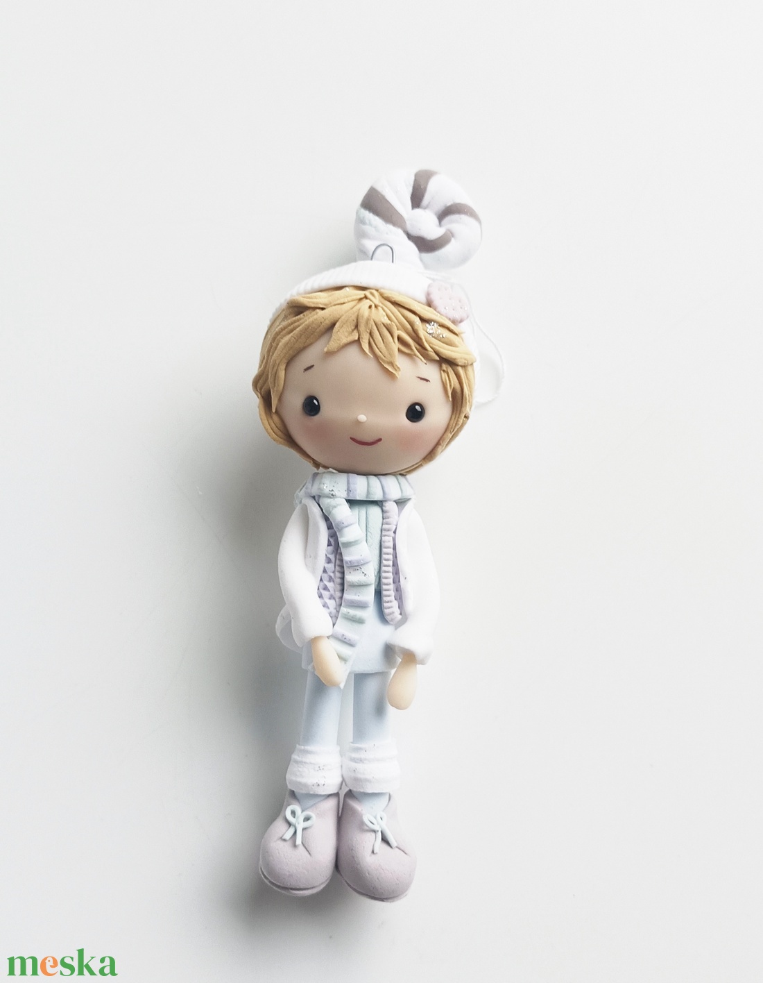 Kisfiú dísz (felakasztható): szőke - karácsony - karácsonyi lakásdekoráció - karácsonyfadíszek - Meska.hu