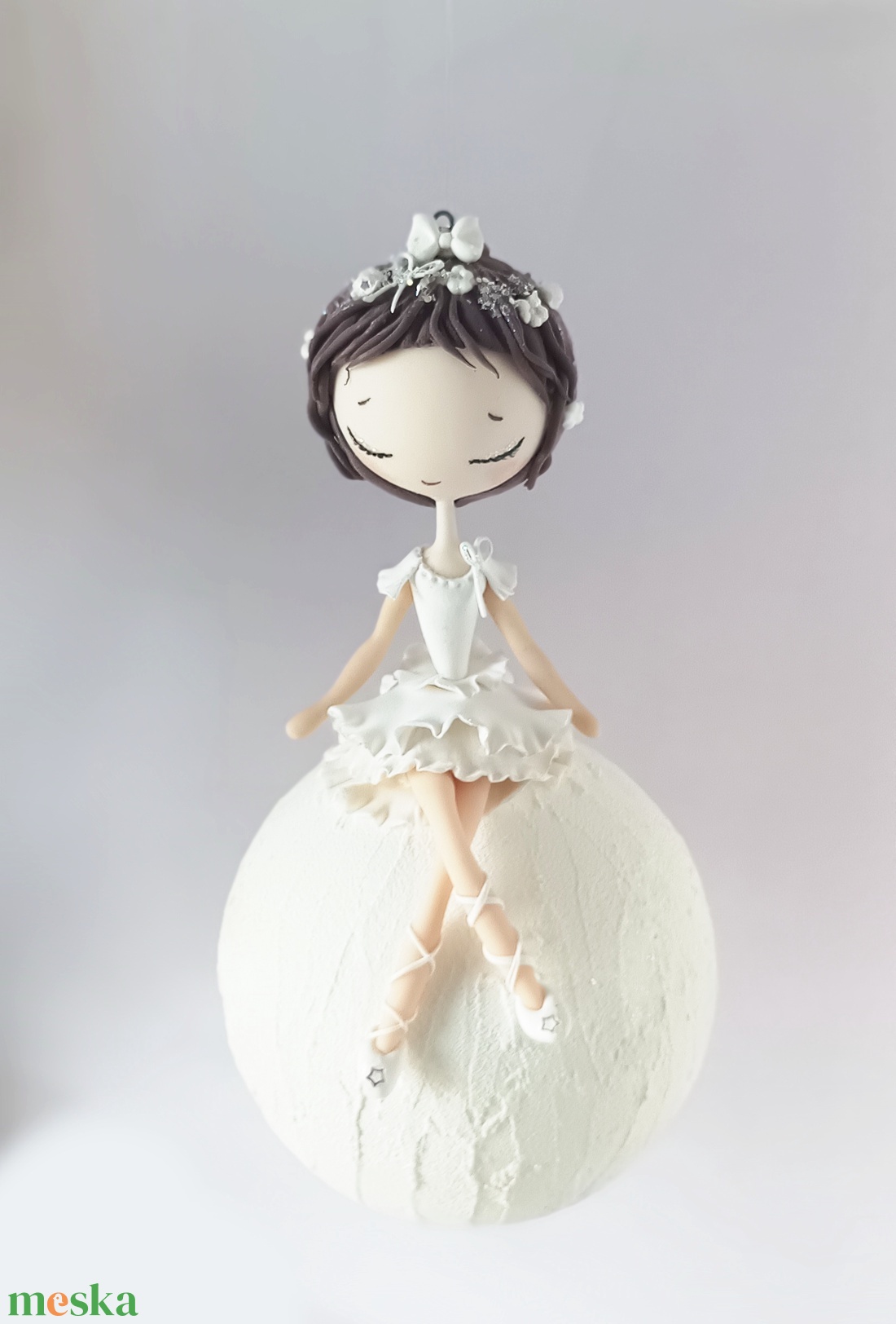 Balerina hógolyón - karácsony - karácsonyi lakásdekoráció - karácsonyfadíszek - Meska.hu