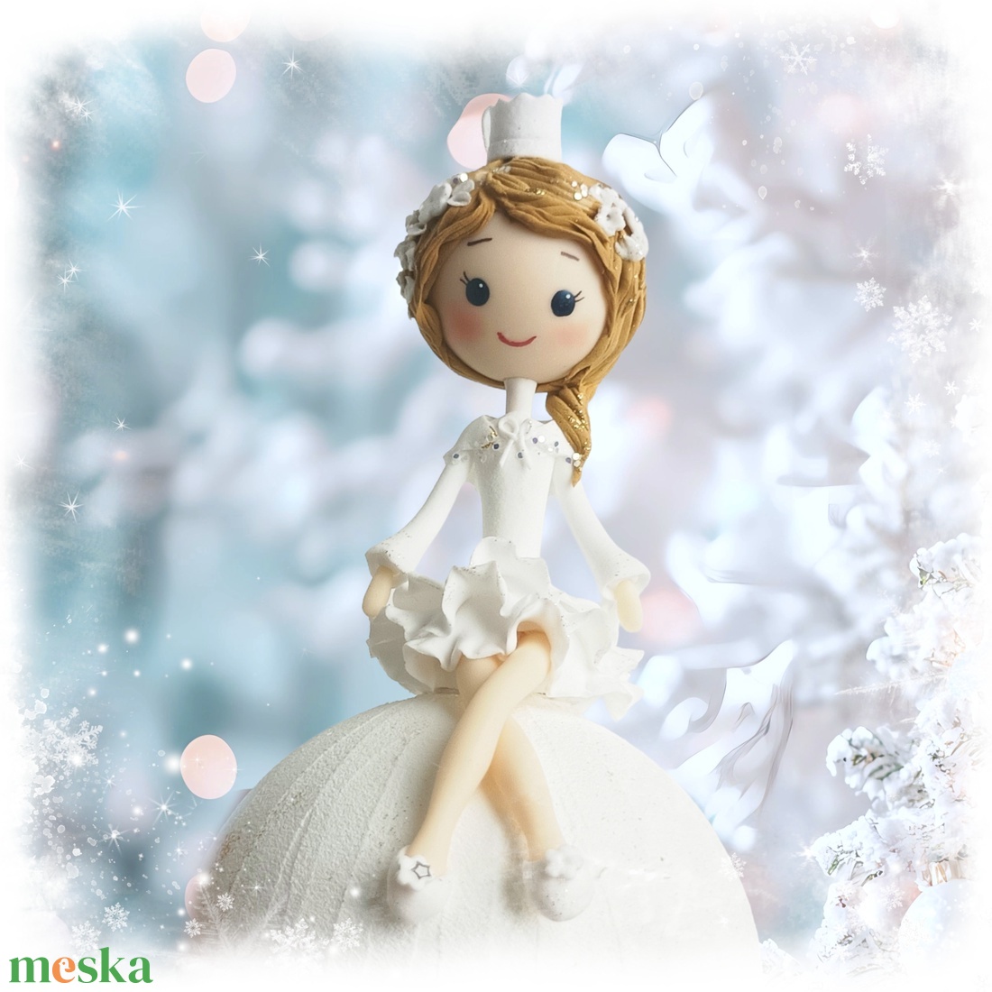 Hercegnő hógolyón - karácsony - karácsonyi lakásdekoráció - karácsonyfadíszek - Meska.hu