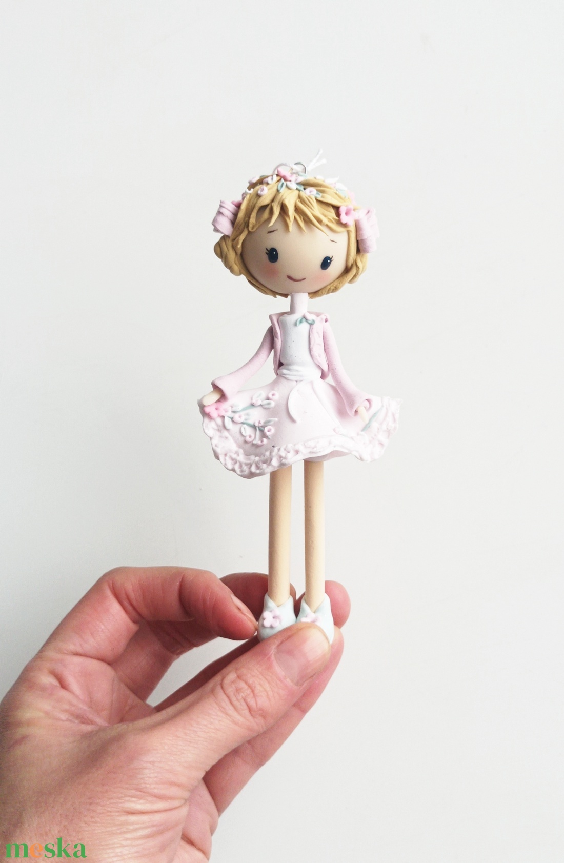 Kislány felakasztható (szőke) - otthon & életmód - dekoráció - manók - Meska.hu
